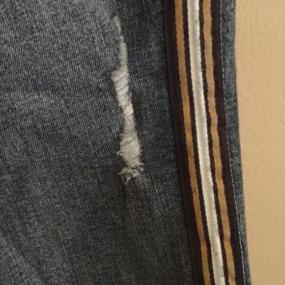 Wild Fable size 12 distressed‎ ankle jeans, side stripe, perfect condition - Picture 3 of 7